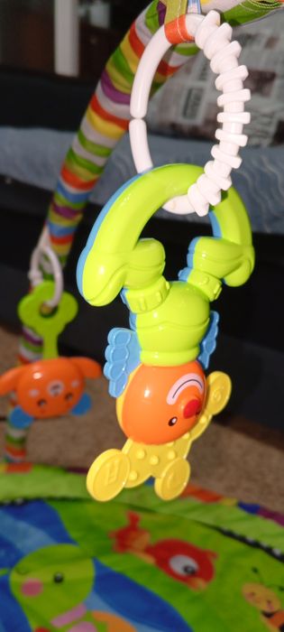 Игровой коврик с погремушками