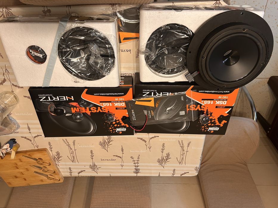 Boxe Hertz Dieci Pret Negociabil