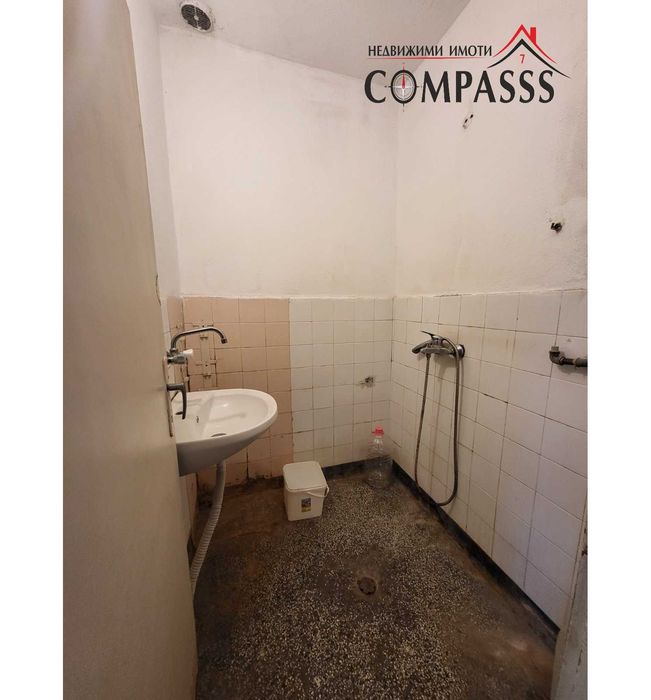 Продава се Тристаен апартамент в Добрич, Център - 92 кв.м за 1196 €/кв.м - Снимка #10