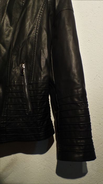 Черно кожено яке (еко кожа)