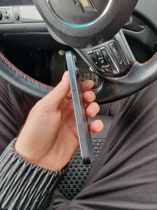 Iphone 15 pro, LL/A ideal holatda