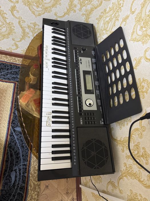 Продам синтизатор