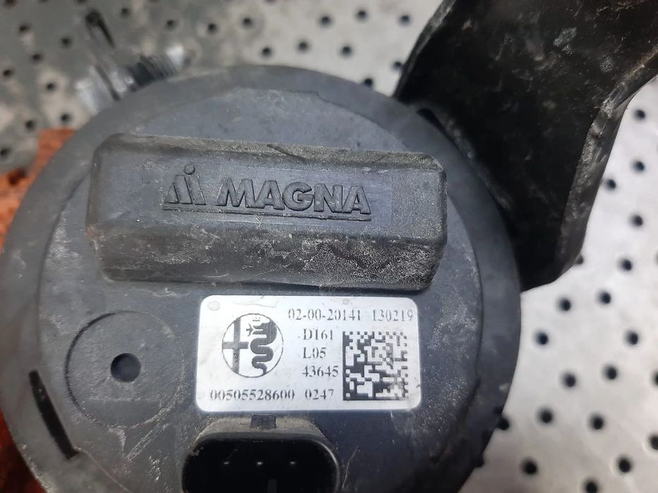 pompa auxiliara apa 2.0b 55273835  alfa romeo giulia stelvio 00505528600