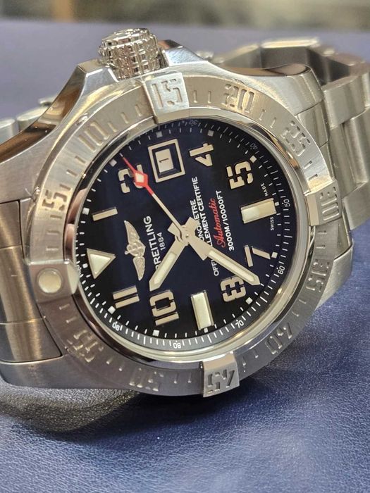 Breitling Avenger II Seawolf / Chronograph GMT 45 Diver's Auto