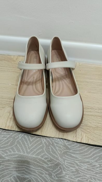 Продам  женский туфли
