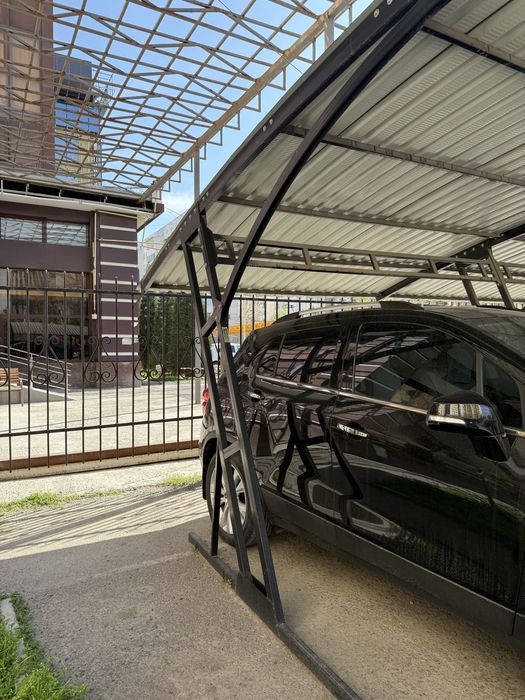 Продается хороший навес под машину