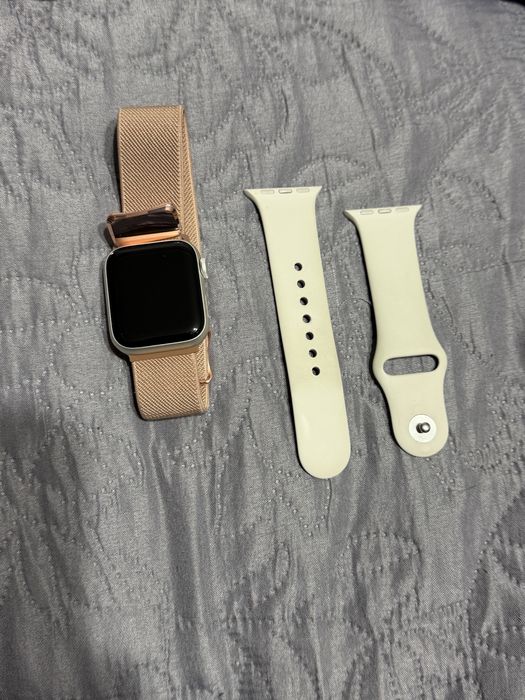Apple Watch SE (GEN 2) 40 mm Starlight