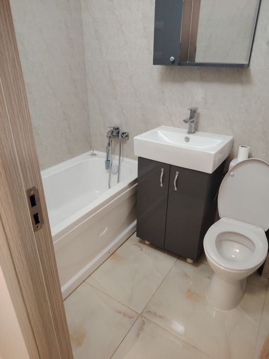 Ofer pentru închiriere garsoniera noua