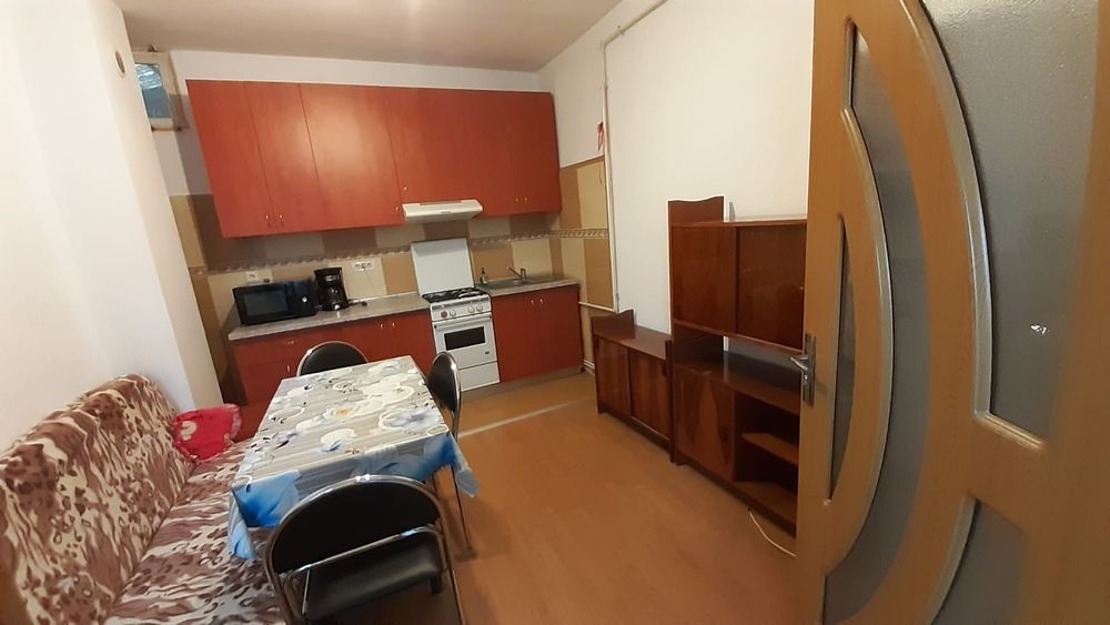 Vand apartament 1 camera bucatarie open space