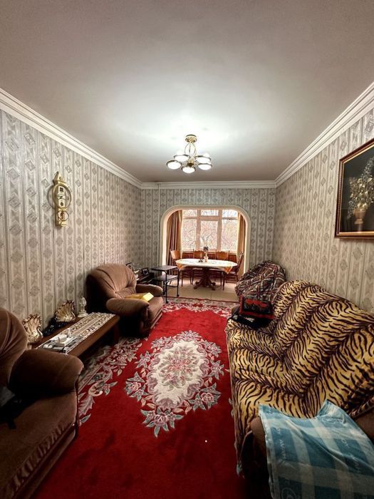 Юнусабад 19.  Продажа. 4 Х комнатная квартира. Срочно