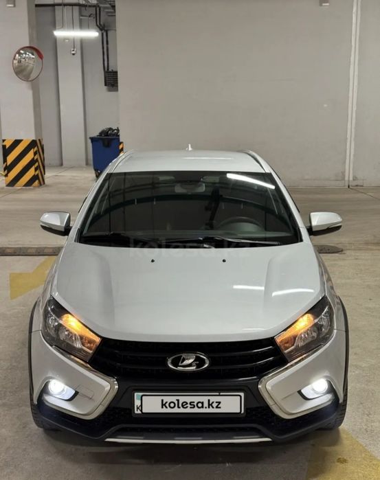 Продам веста кросс  читайте описание