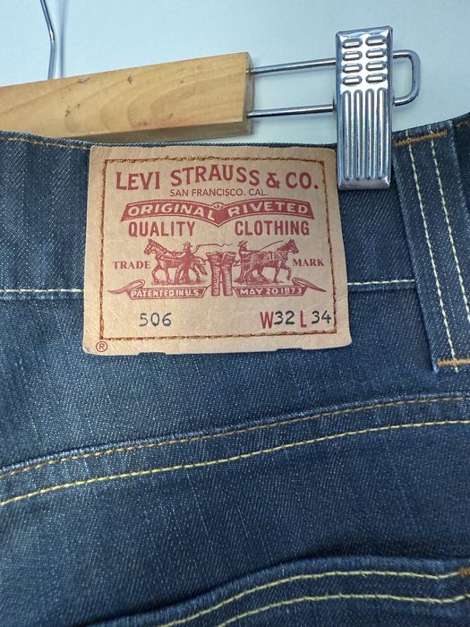 Blugi Levis albastru inchis