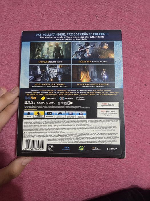 Vând joc Rise of The Tomb Raider ediție specială cu artbook pentru ps4