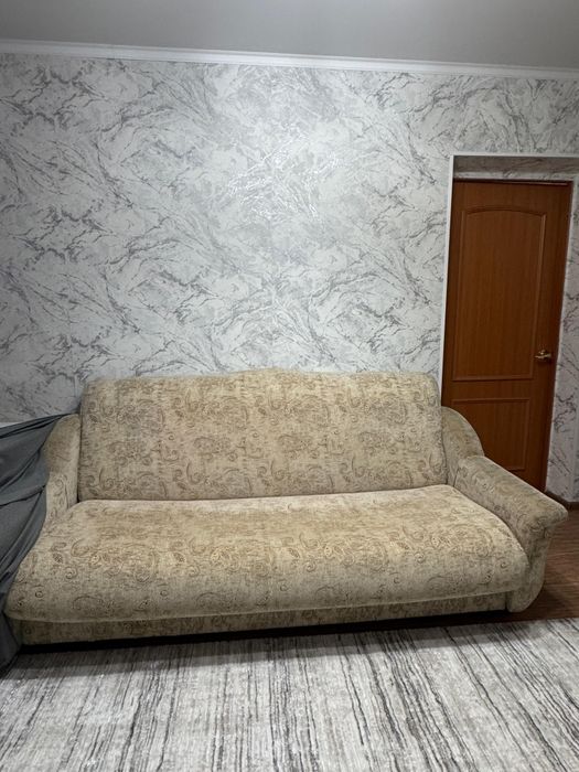 Продам диван 220 см в хорошем состоянии