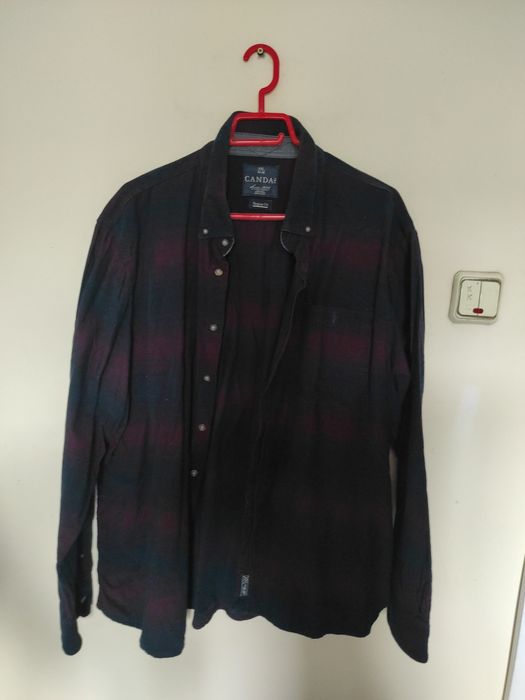 Cămăși cu mânecă scurtă și lungă modele diferite, culori diferite