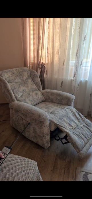 Електрически релакс фотьойл