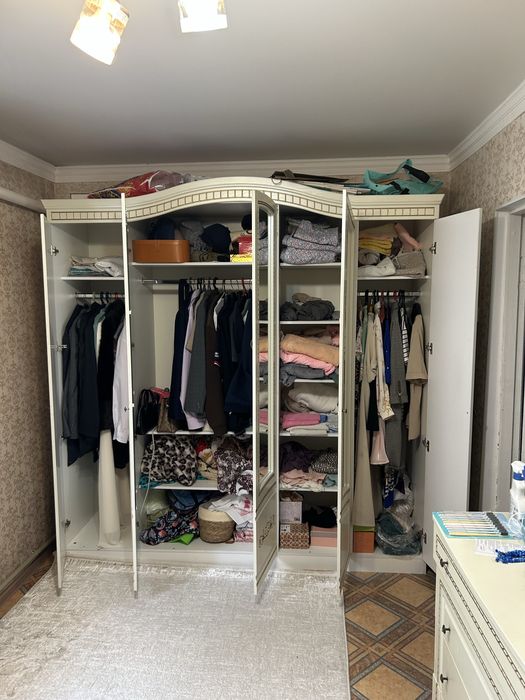 Спальный гарнитур