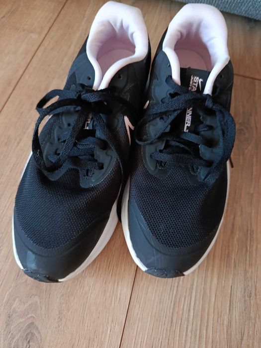 Дамски маратонки Nike
