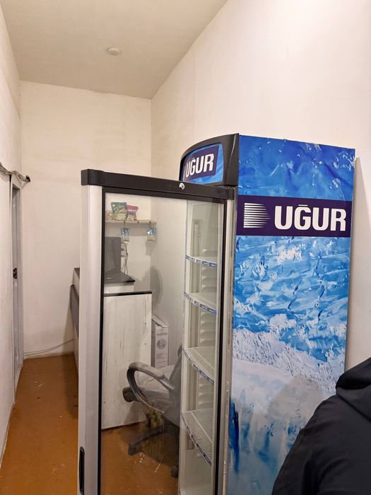 Холодилник сотилади Срочный!!!