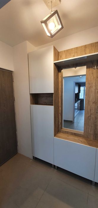 Inchiriez apartament 3 camere ultracentral - zona Romal - Campina