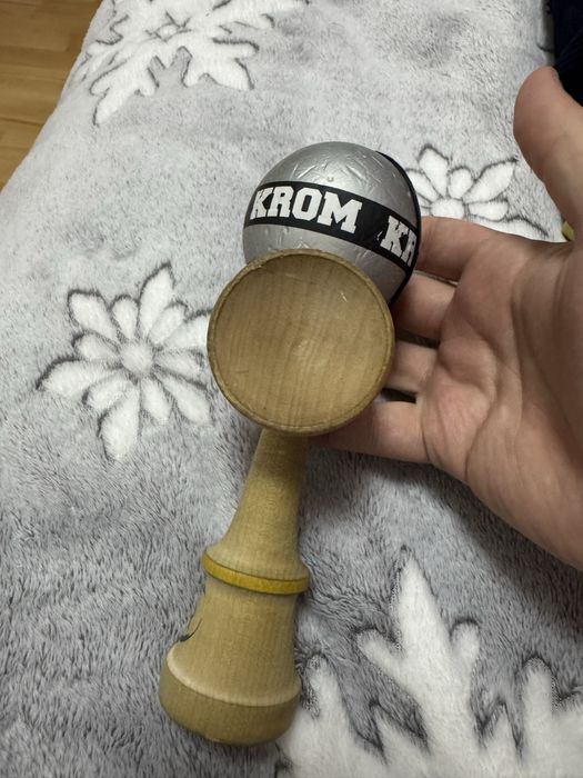 Krom strogo ken tensei kendama europe