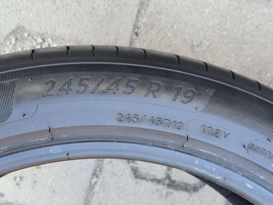 245 45 19 Michelin