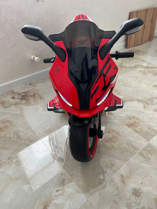 Продаеться мотоцикл игрушечный