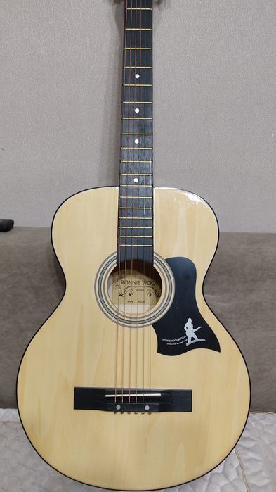 Распродажа.Гитары акустические в продаже.Струны,чехлы,ремни и другое