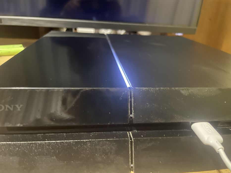Ps 4 + akalnt sus igri