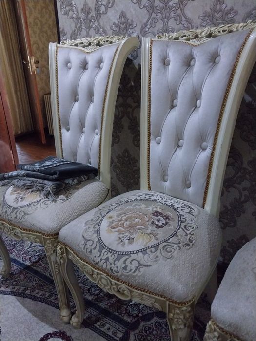 Срочно  стул сотилади холати яхши жудаям сифатли коп ишлатмадик