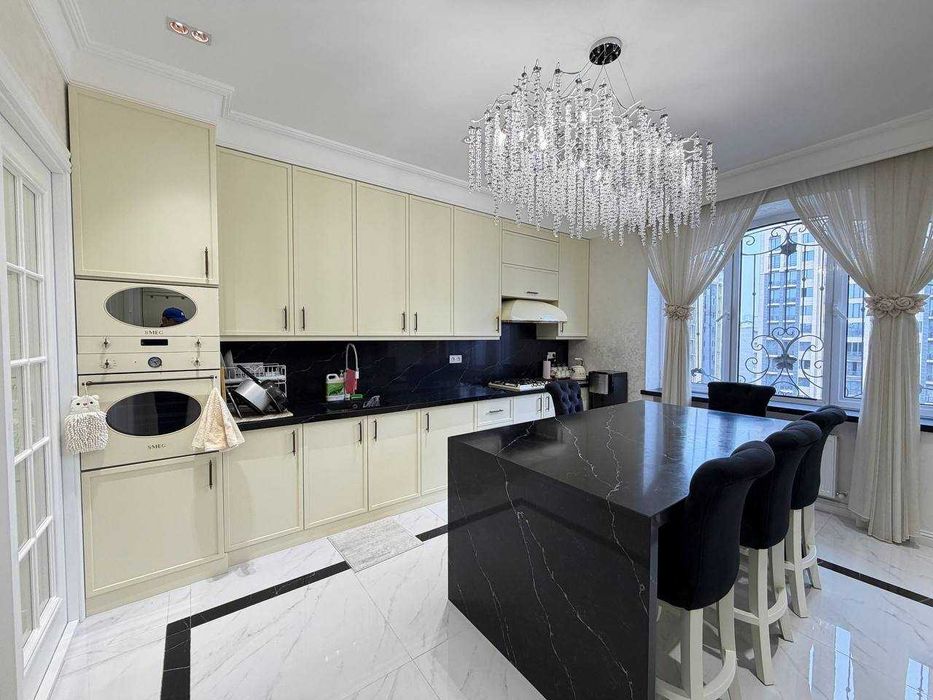 Пентхаус 7/7 с мансардой, 628 м², Алайский