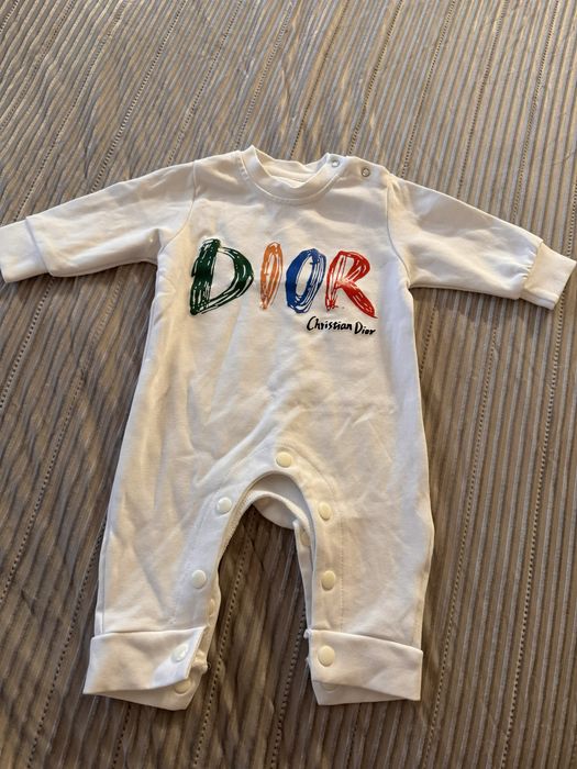 Лот за бебе момиче 6-9м. / 6 гащеризончета + комплект от 3 част/