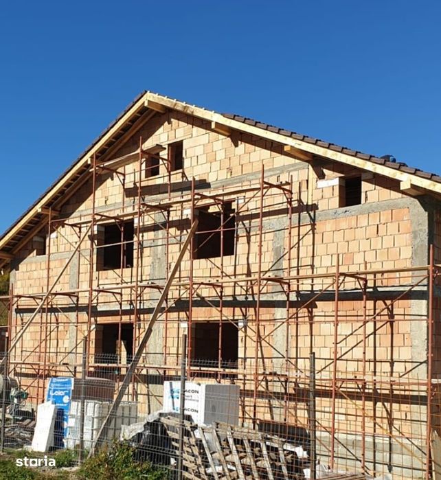 Casa tip duplex la rosu,130 mp,teren 300 mp,plata in rate, Sângeorgiu