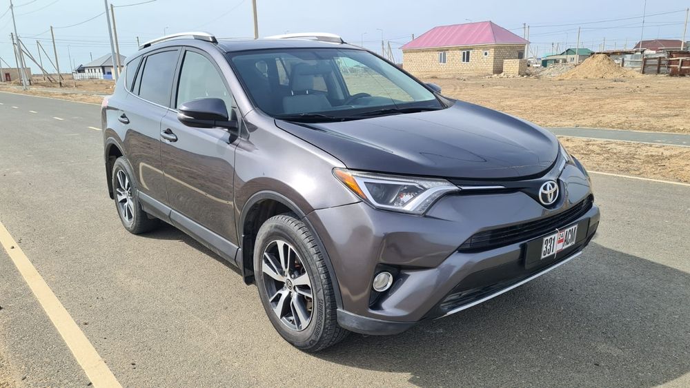 Toyota Rav 4 сатылады.