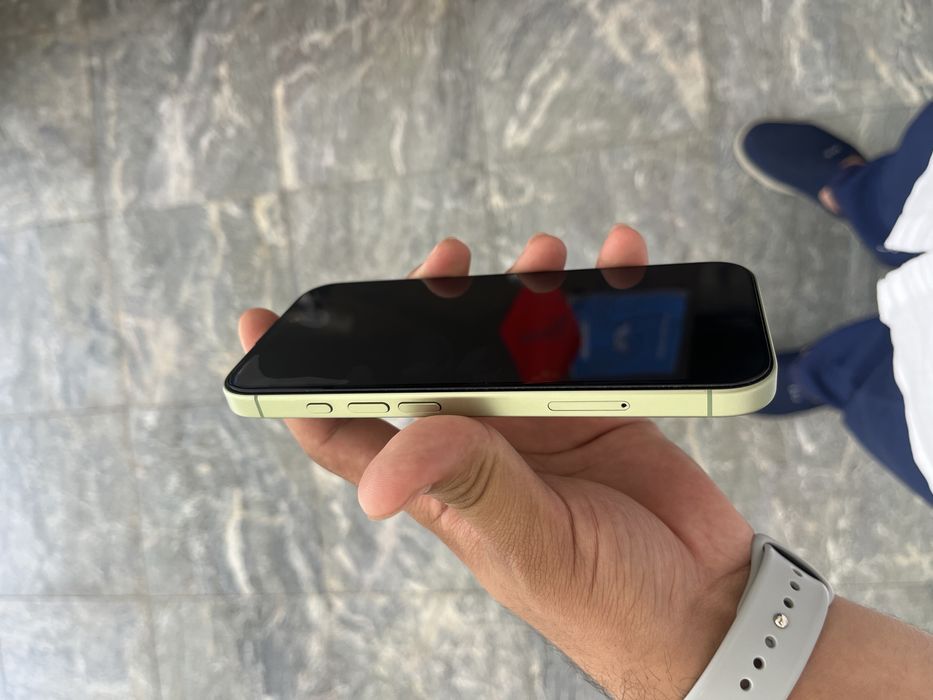 Iphone 17 green rangi srochna sotiladi kelishiladi