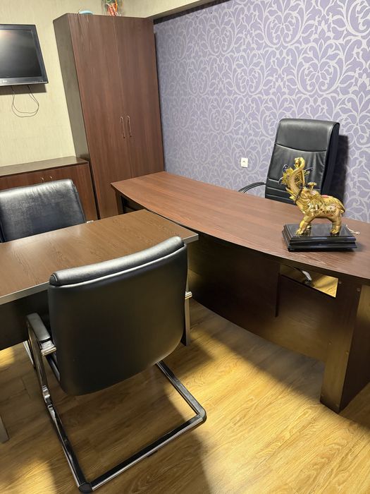 Срочно продам свой офис 4/1/4 на Ц4, улица А.Кадыри, ор кафе Централ