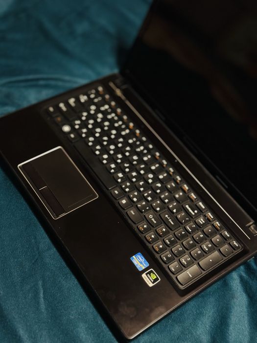ноутбук “Lenovo”