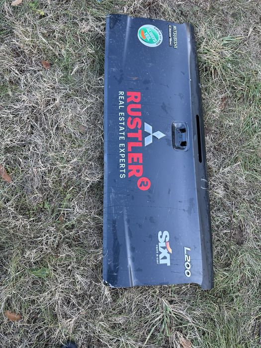 Hayon mitsubishi l 200.