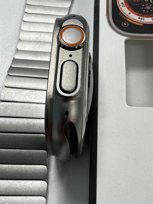 Продавам Apple Watch Ultra 2 Titanium Silver