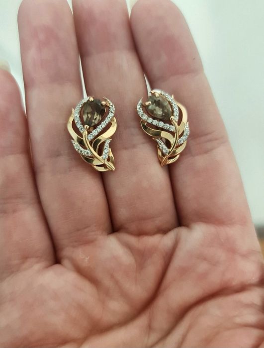 Новые золотые серьги с раухтопазами