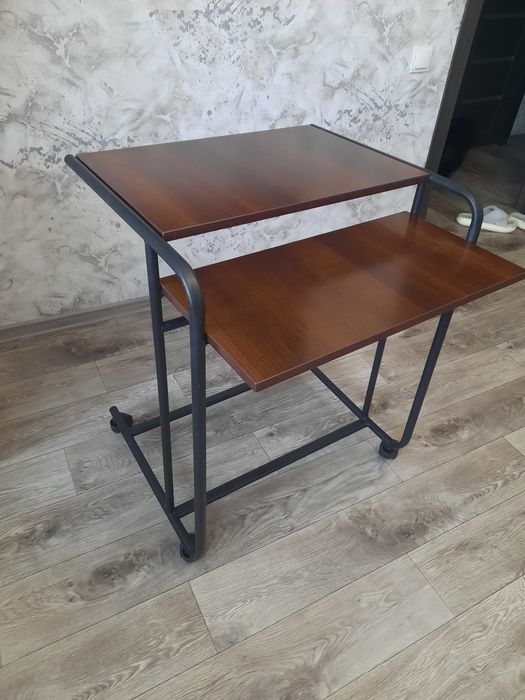 Стол компьютерный