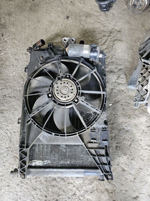 Radiator racire electroventilator dacia Logan 2011 1.2