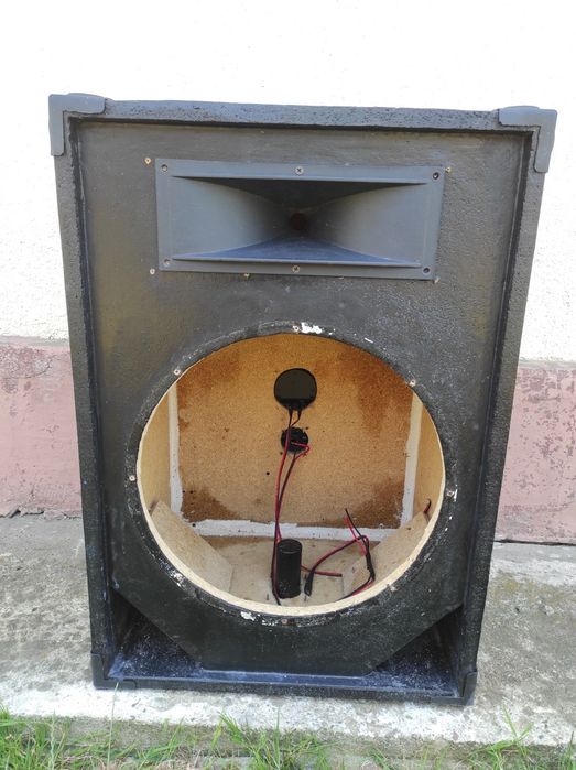 Incinta Boxa 15 inch