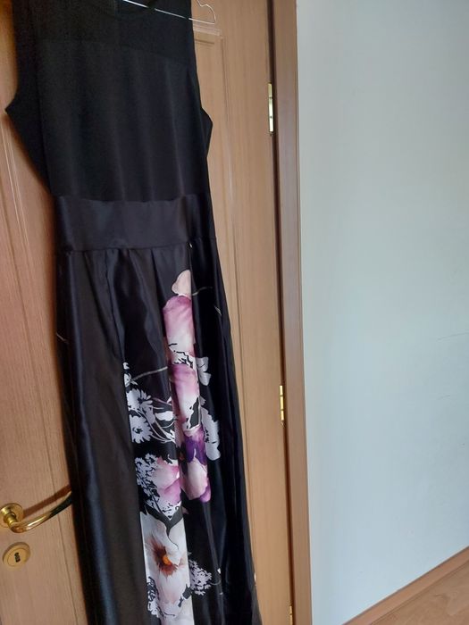 Rochie ocazie neagra cu flori
