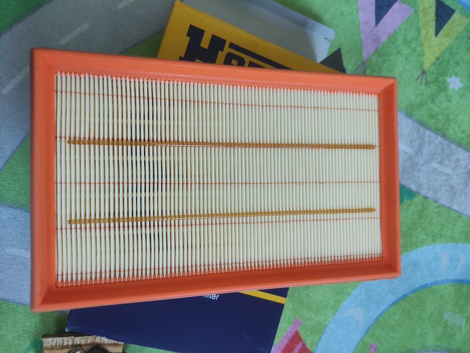 Въздушен филтър за Ford Focus Hengst E590L