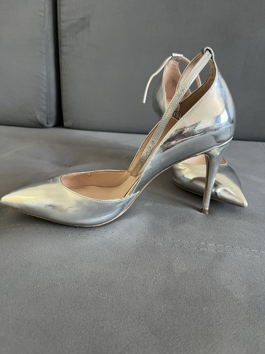 Туфли 40 р,серебистого цвета