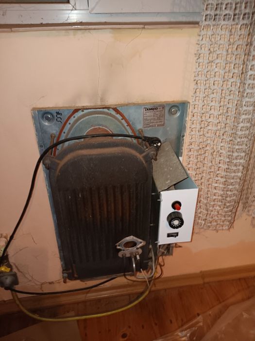 Convector pe gaz, de perete