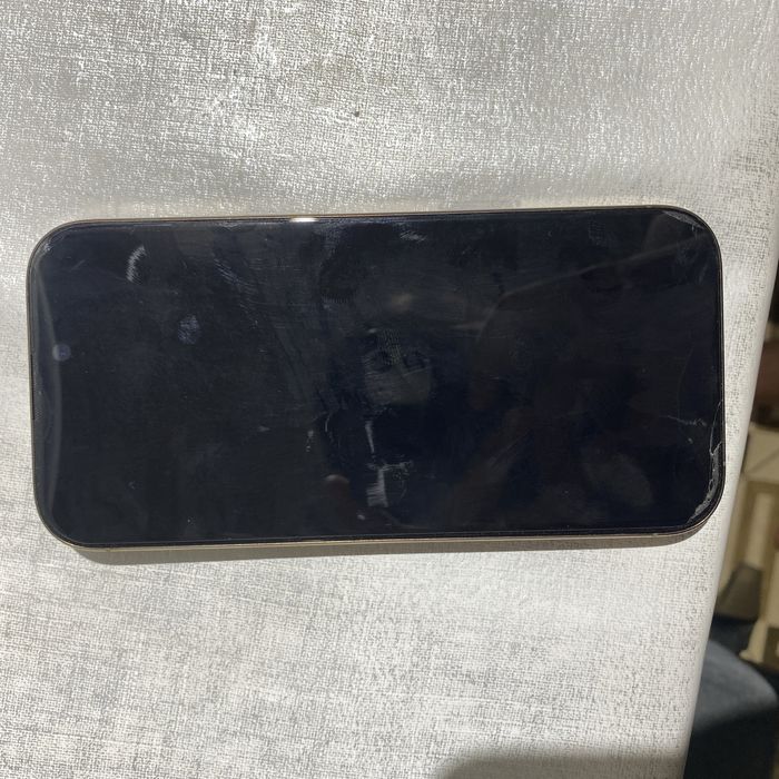 Айфон 16 про 128гб сост едеал