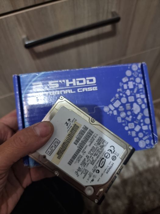 Бокс для ноутбучных хардов.