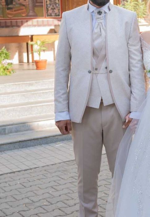 Costum ginerica marca Alex Fashion